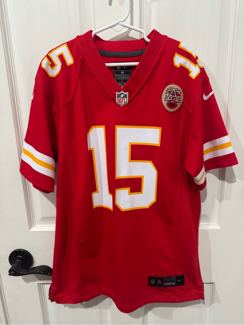 Nike Kids Red #15 Patrick Mahomes Football Jersey